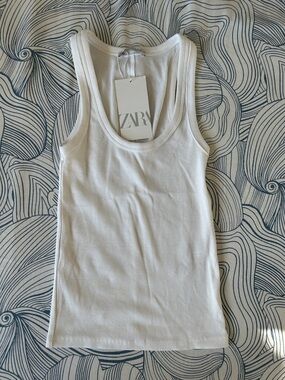 Zara White Ribbed Scoop-Neck Tank Top